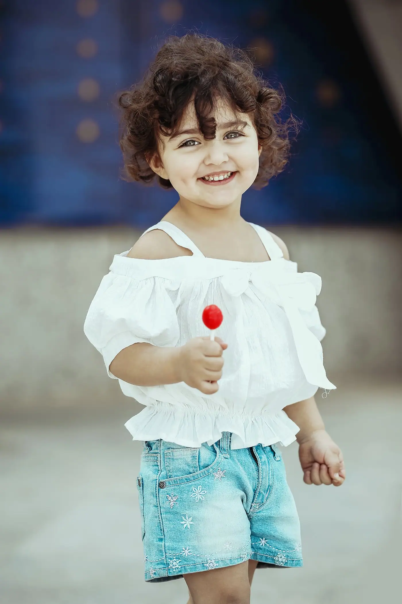 فیلم تیاسام، نشست کودک 0. حرکت و صدای طبیعی، این بخش از داستان را جلو می‌برند.